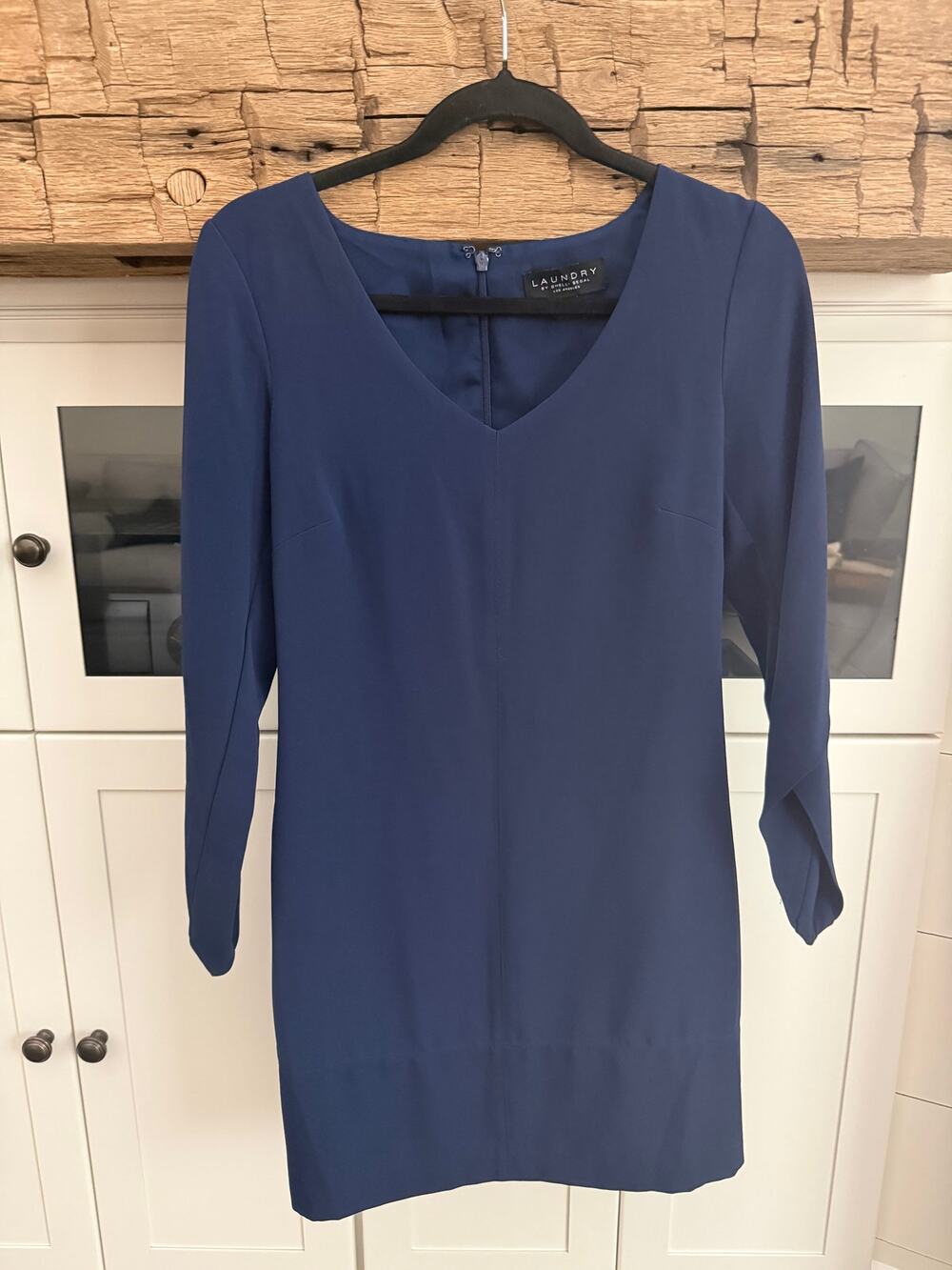 Laundry by Shelli Segal Navy V-Neck Shift Dress Sz 0 Long Sleeve Minimalist